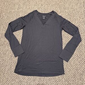 dagsmejan® grey v-neck sleep top